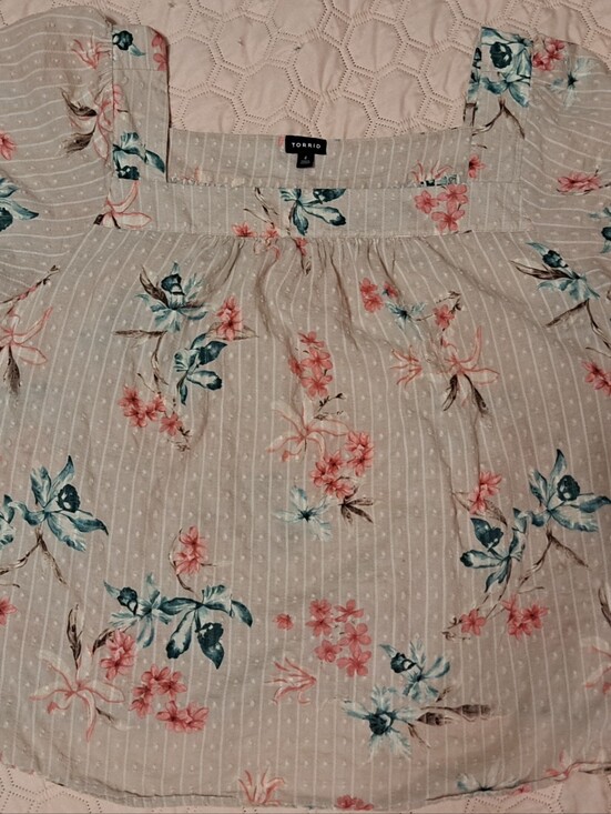 torrid Tops - Torrid Floral Square-Neck Camisole in Light Gray with Pink & Teal Flowers Size 4